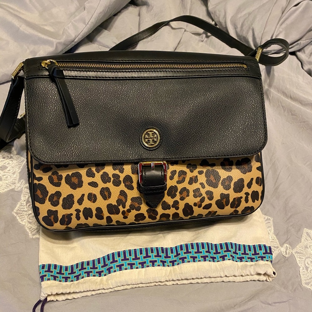 Tory Burch leopard print crossbody purse